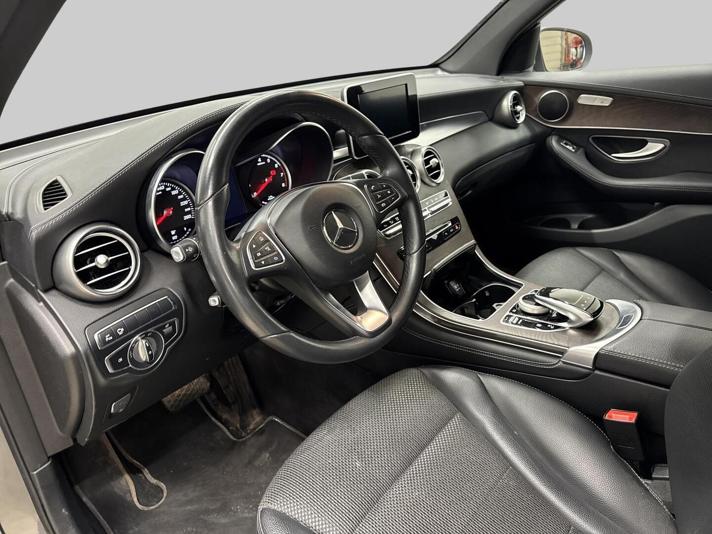 MERCEDES-BENZ GLC 2017