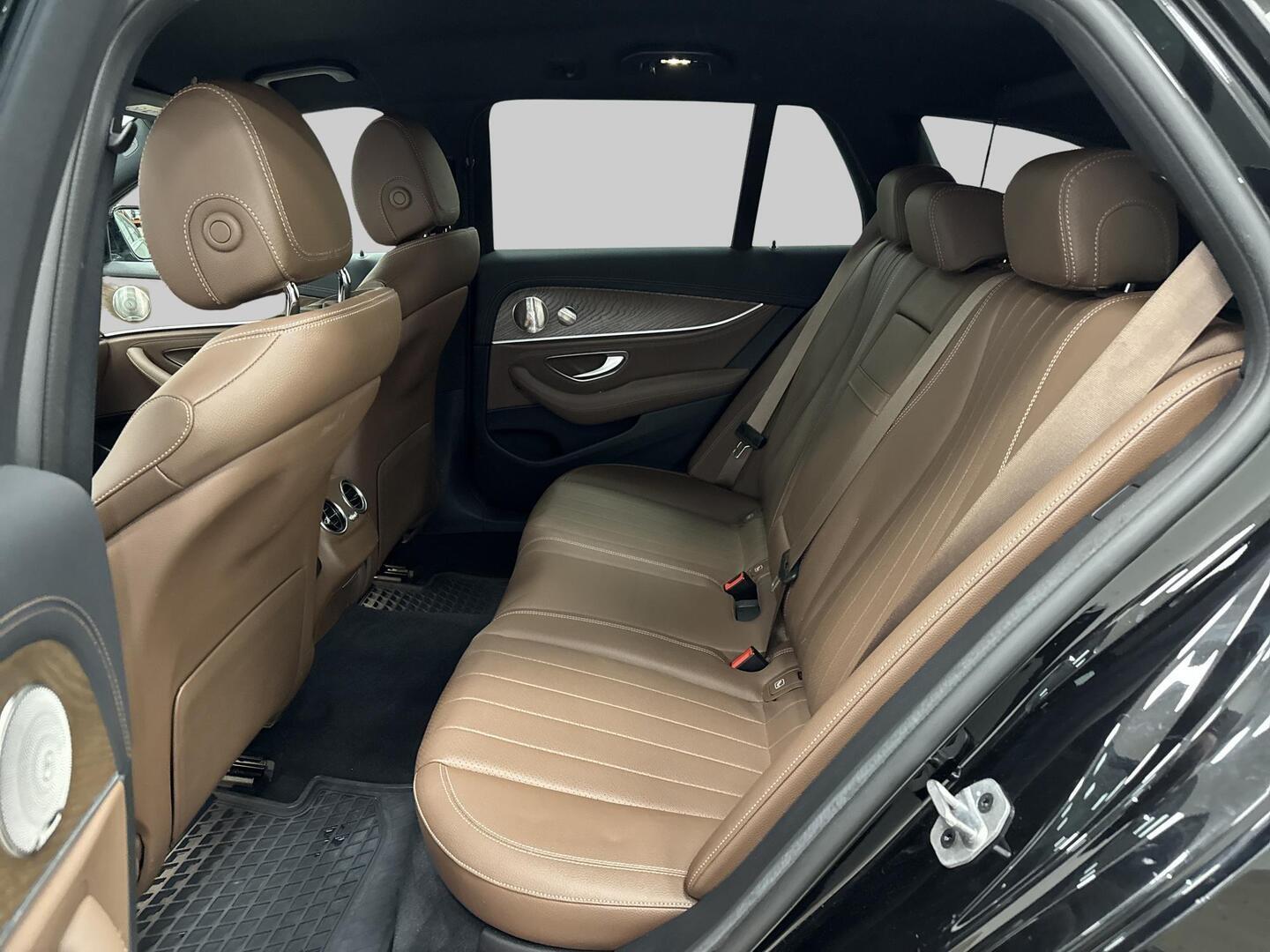MERCEDES-BENZ E 2021