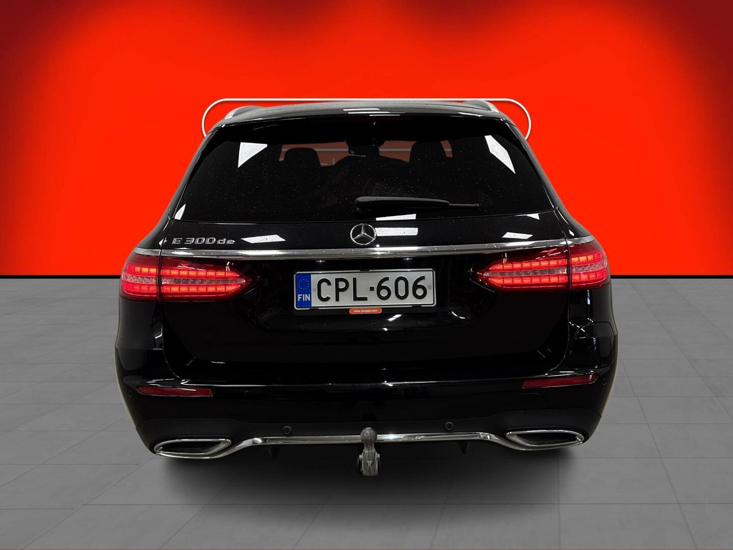 MERCEDES-BENZ E 2021