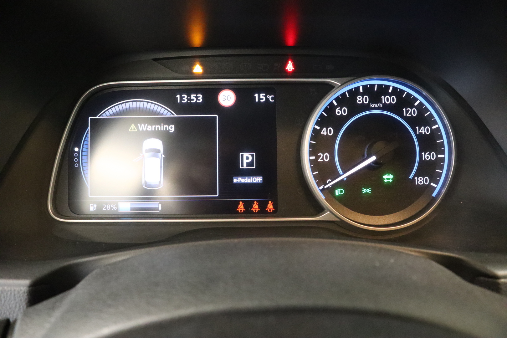 NISSAN LEAF 2018