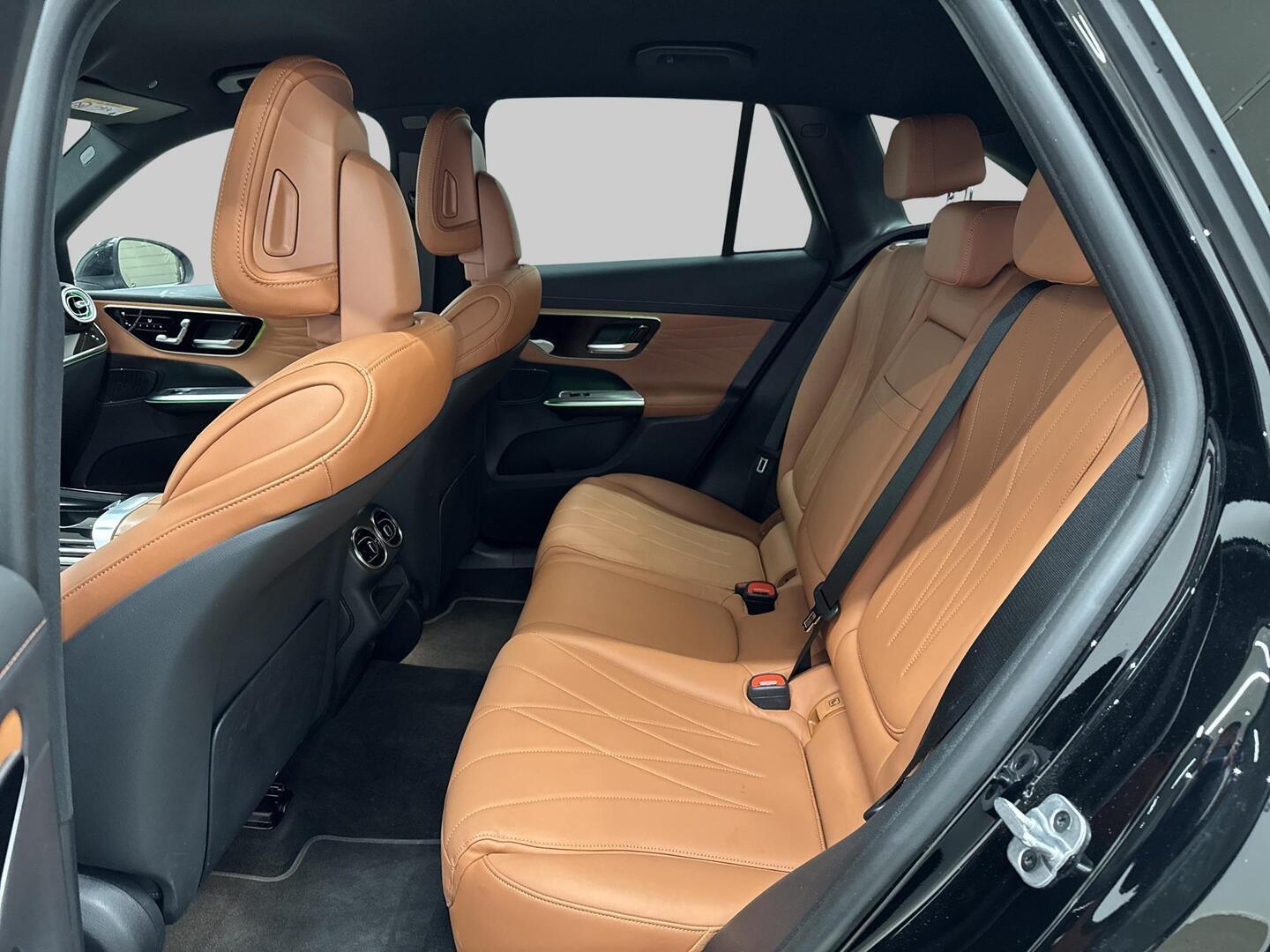 MERCEDES-BENZ GLC 2023