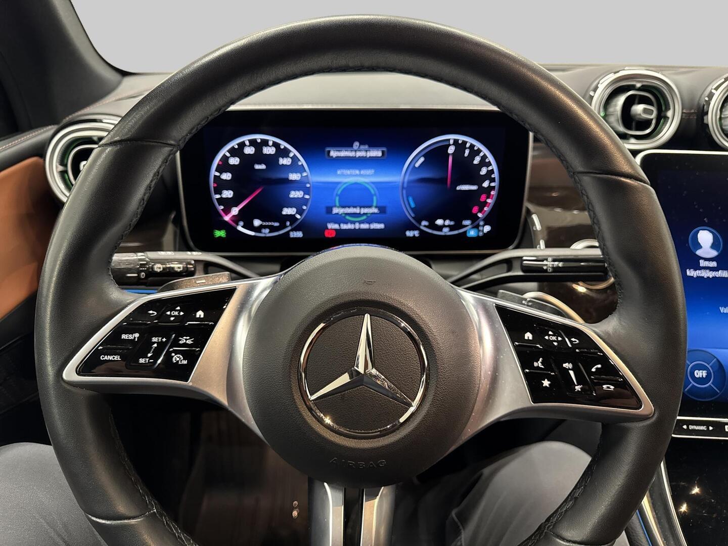 MERCEDES-BENZ GLC 2023