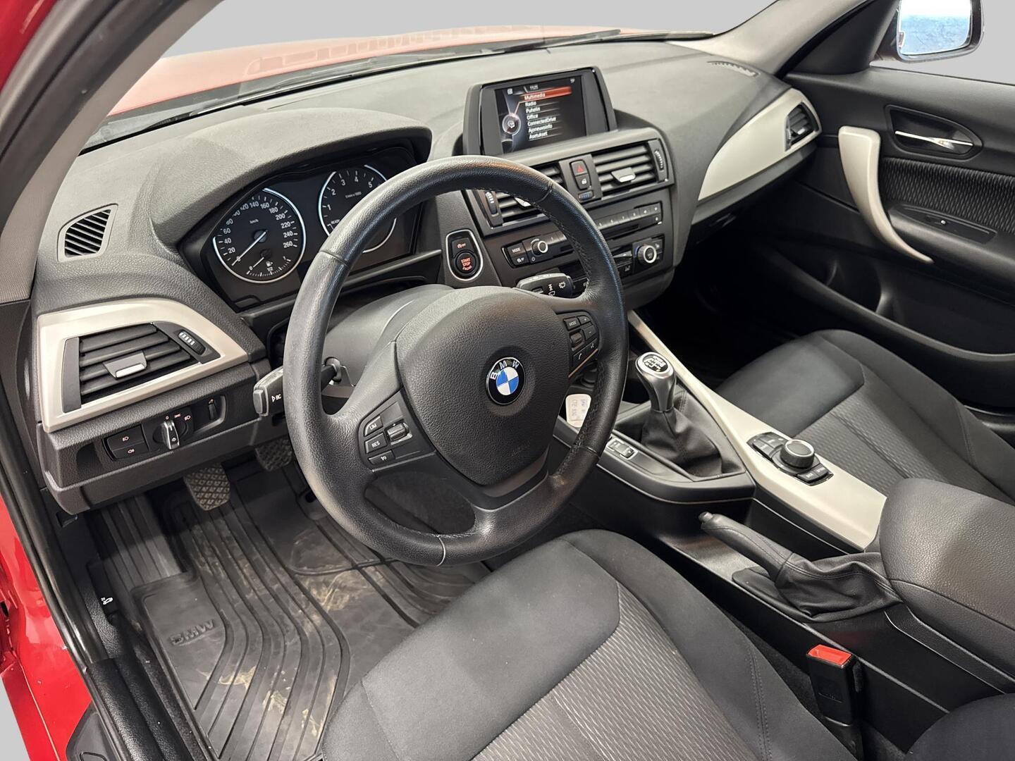 BMW 114 2015