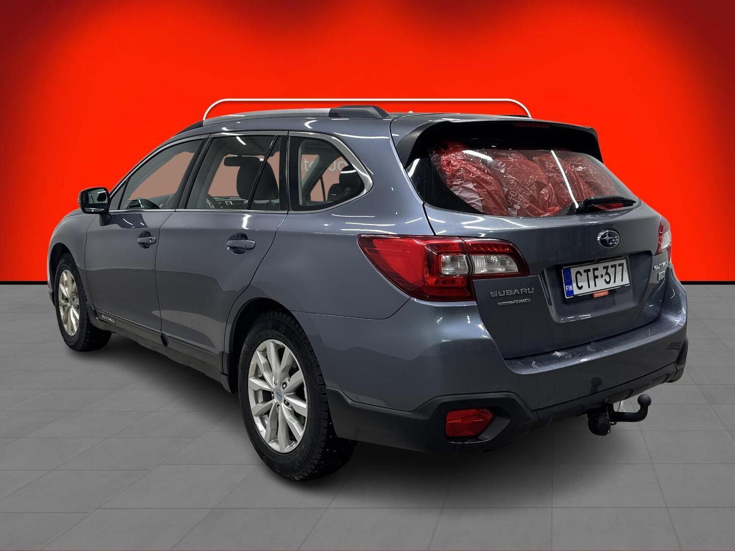 SUBARU Outback 2015