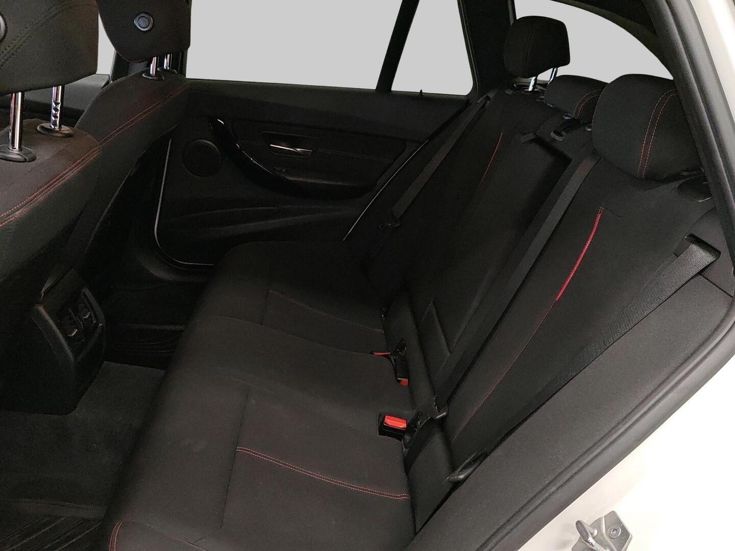 BMW 320 2015
