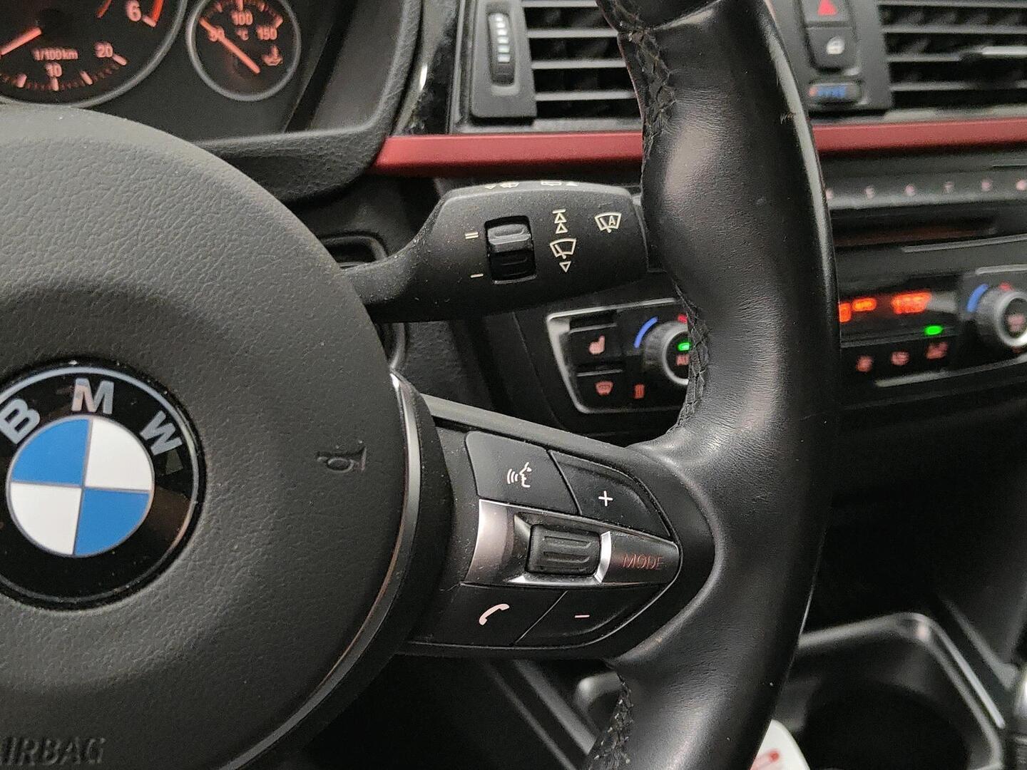 BMW 320 2015