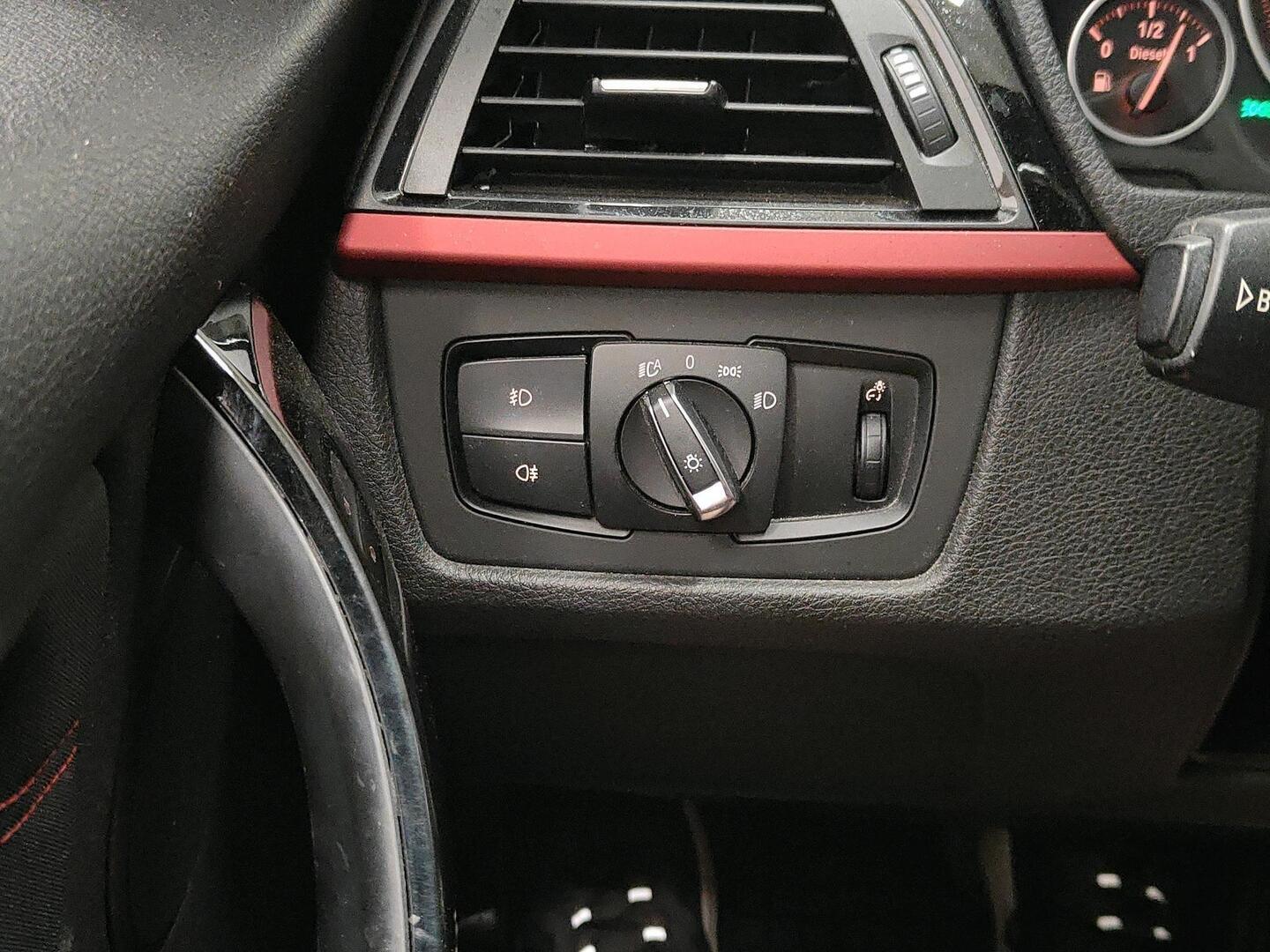 BMW 320 2015
