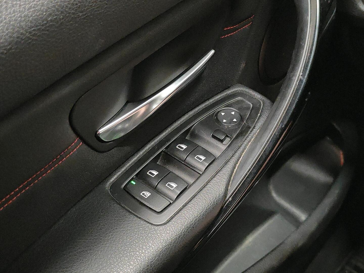 BMW 320 2015