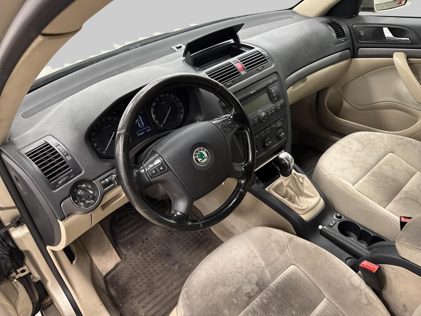 SKODA Octavia 2005