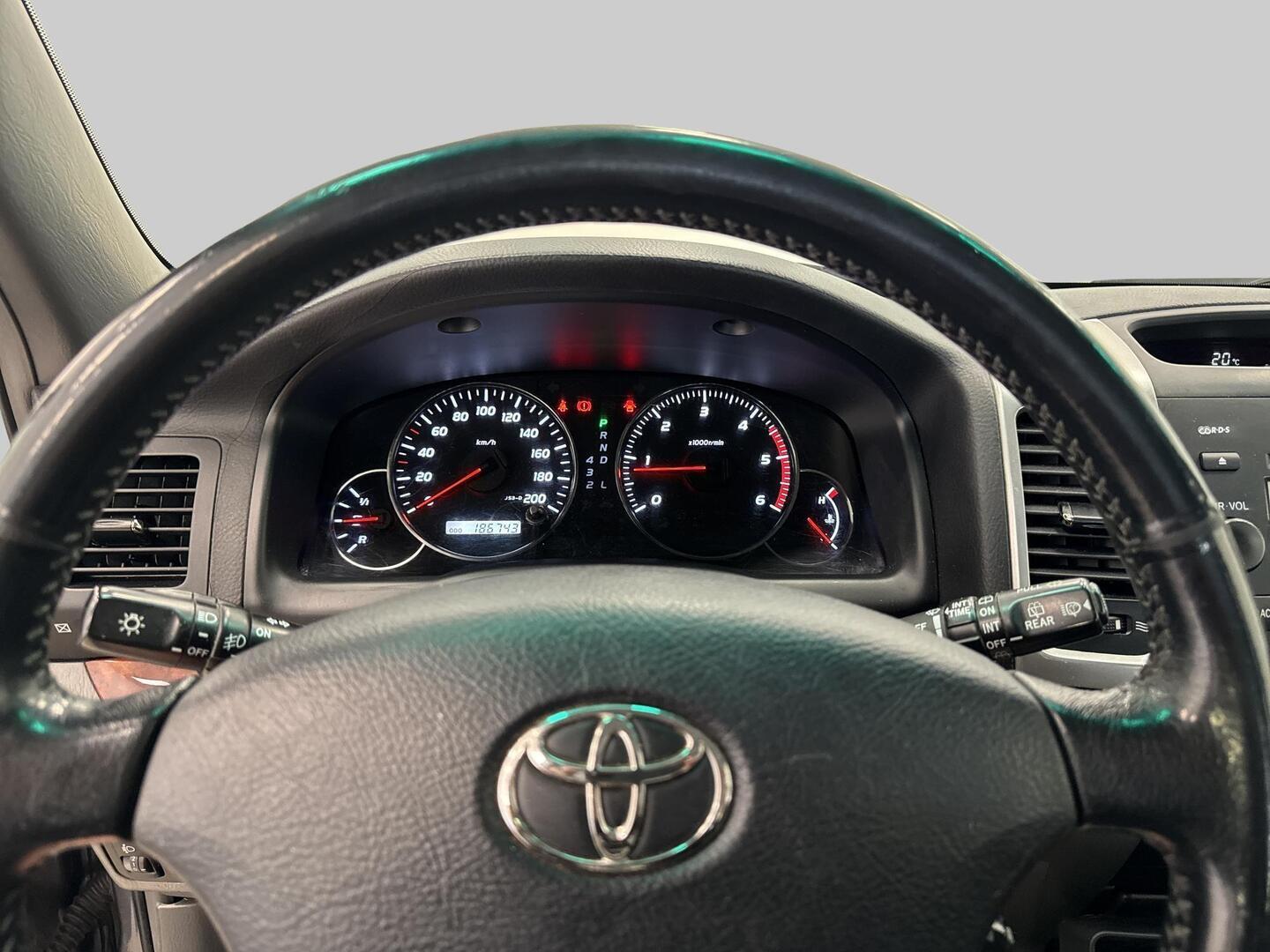 TOYOTA Land Cruiser 2005