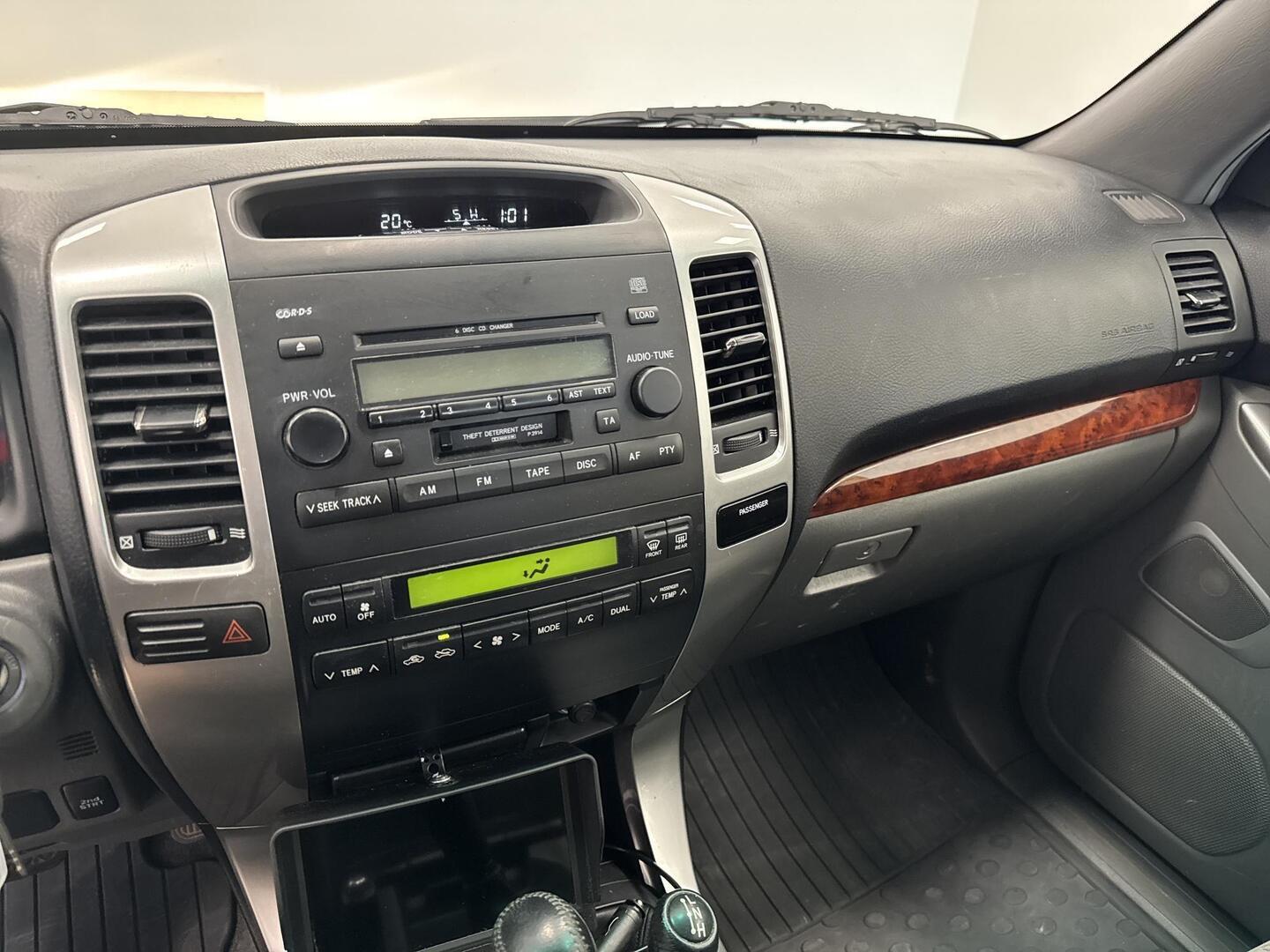 TOYOTA Land Cruiser 2005