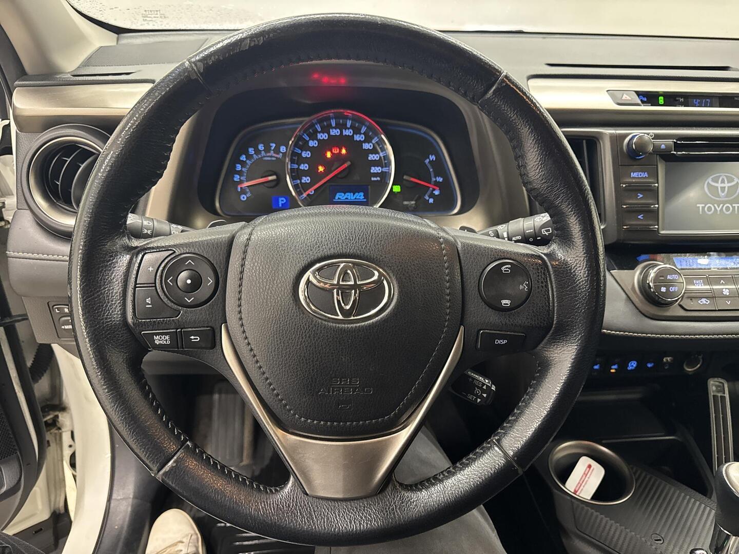 TOYOTA RAV4 2015