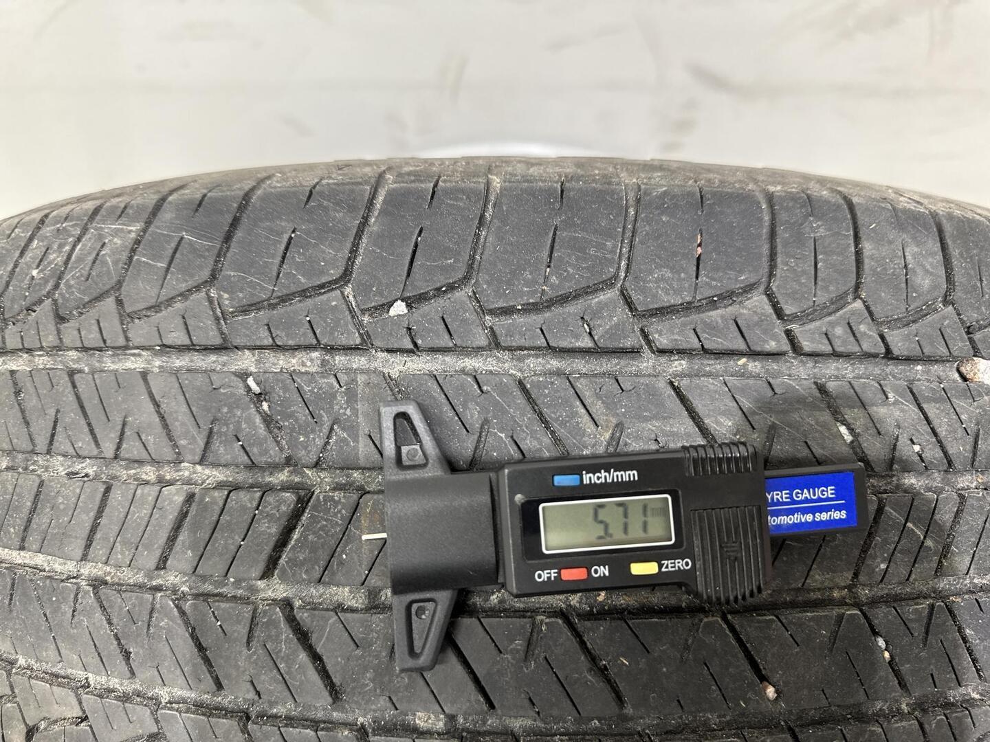 VOLKSWAGEN Tiguan 2011