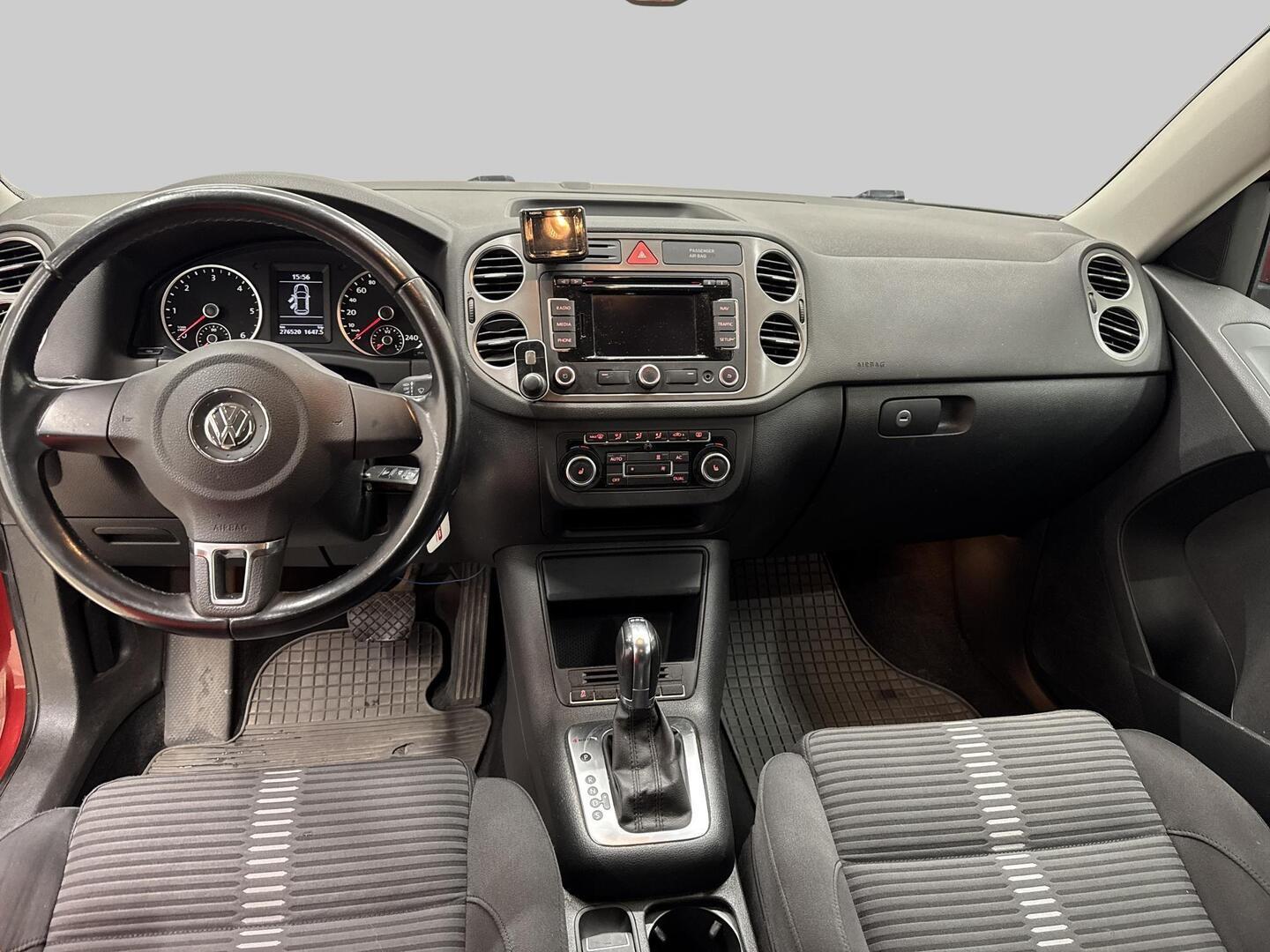 VOLKSWAGEN Tiguan 2011