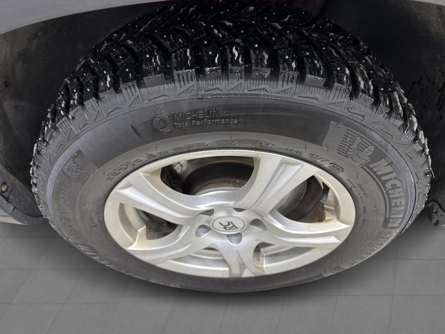 VOLKSWAGEN Tiguan 2011