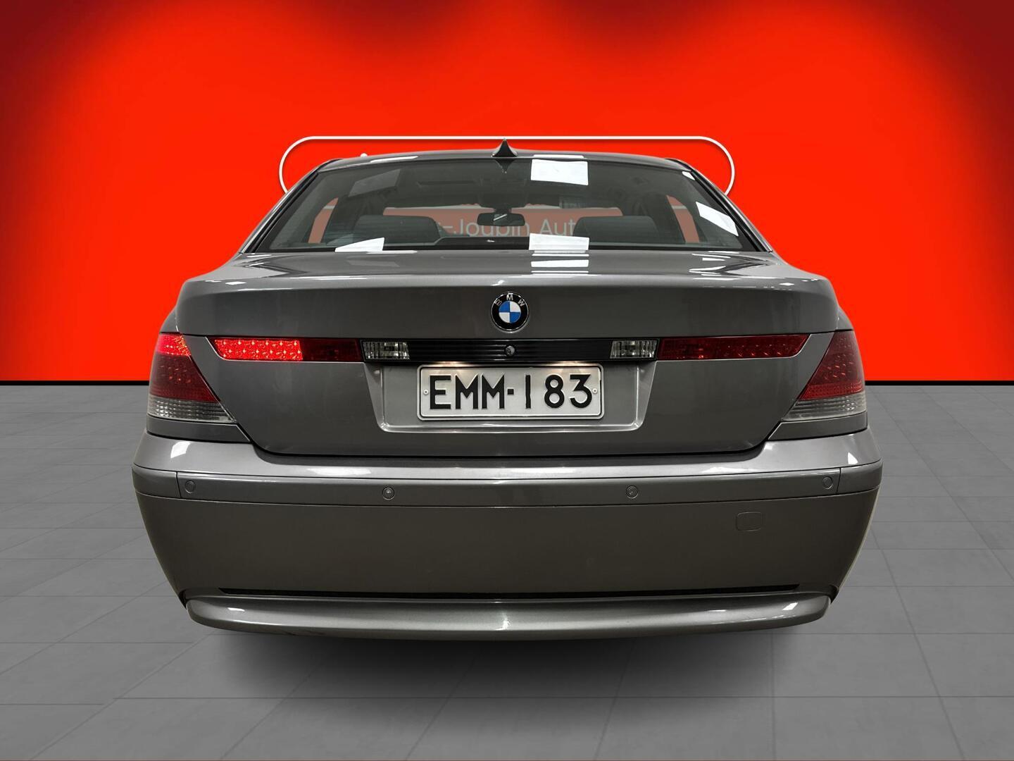 BMW 730 2004