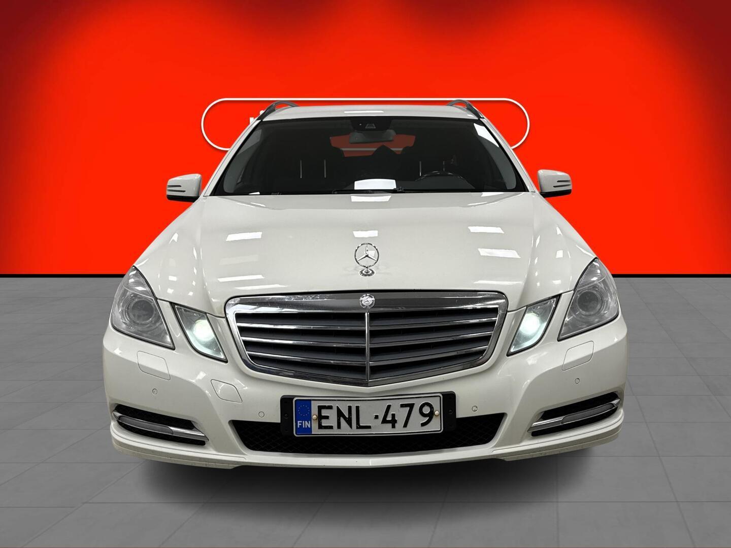 MERCEDES-BENZ E 2012