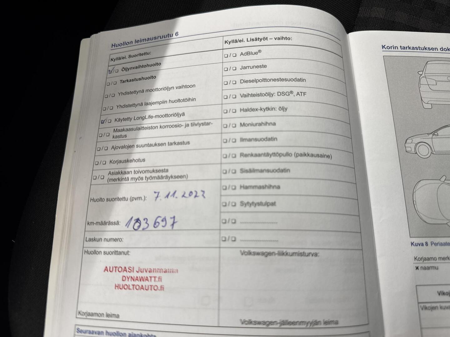 VOLKSWAGEN Polo 2015