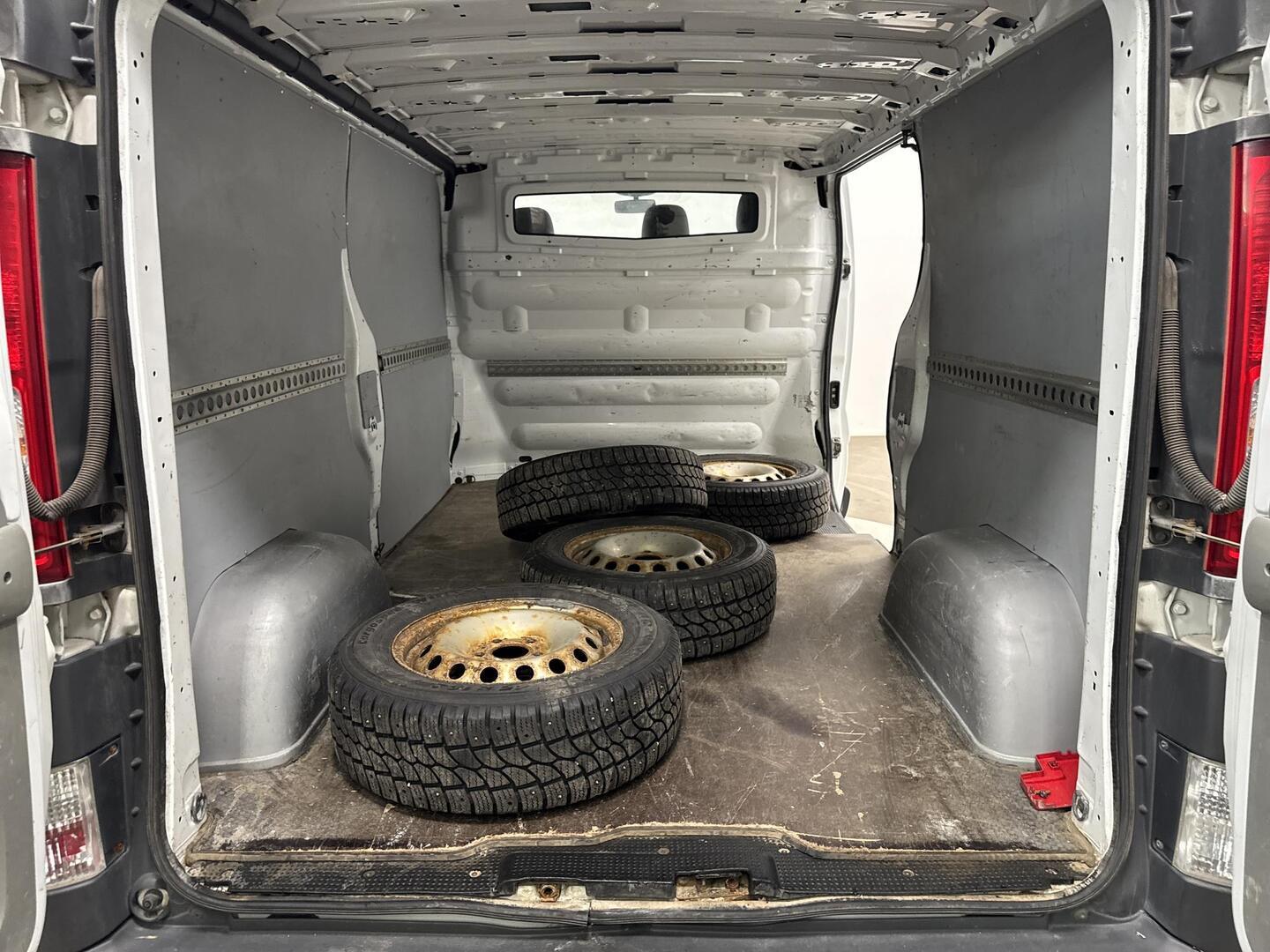 RENAULT Trafic 2012