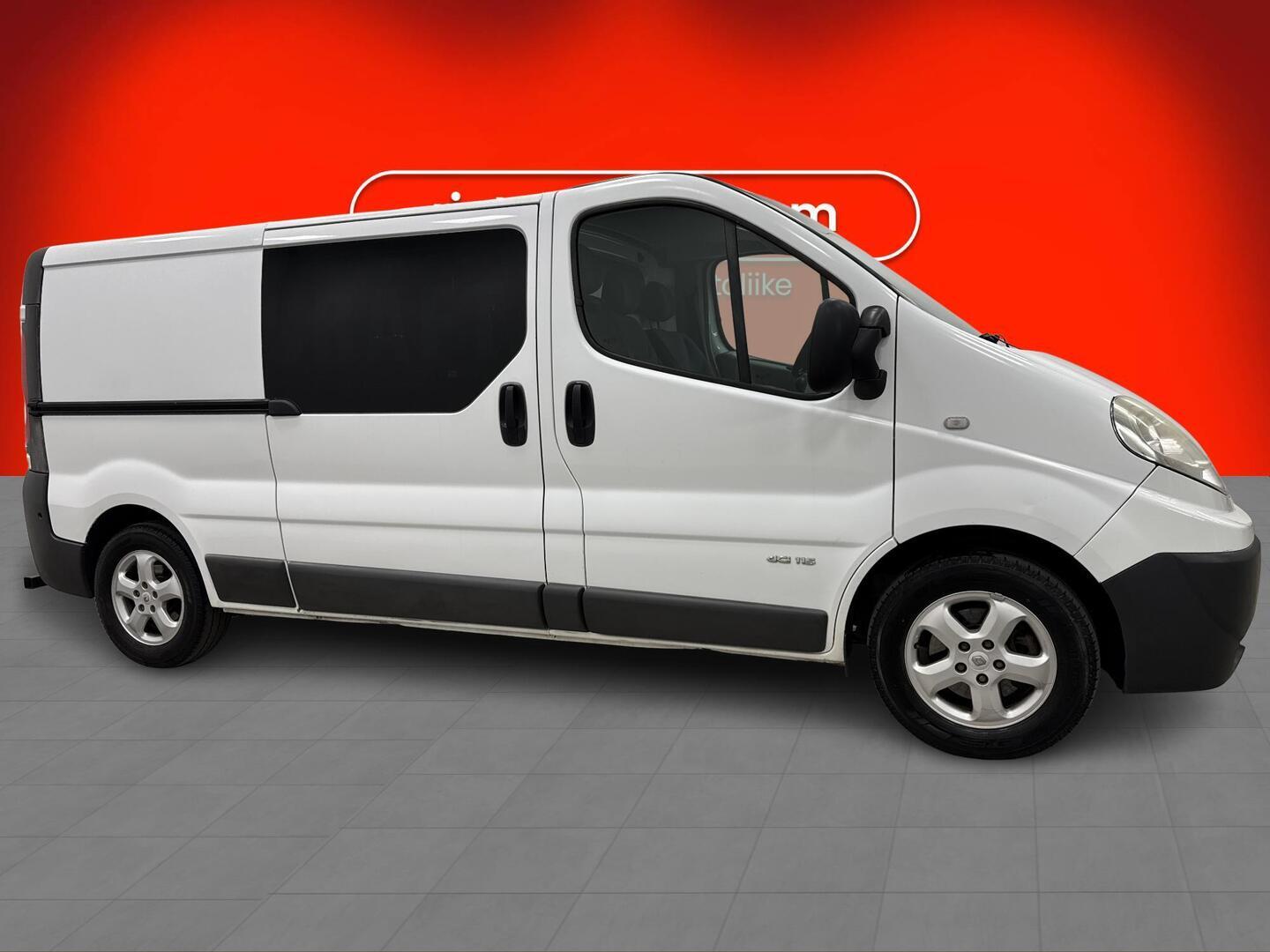 RENAULT Trafic 2012
