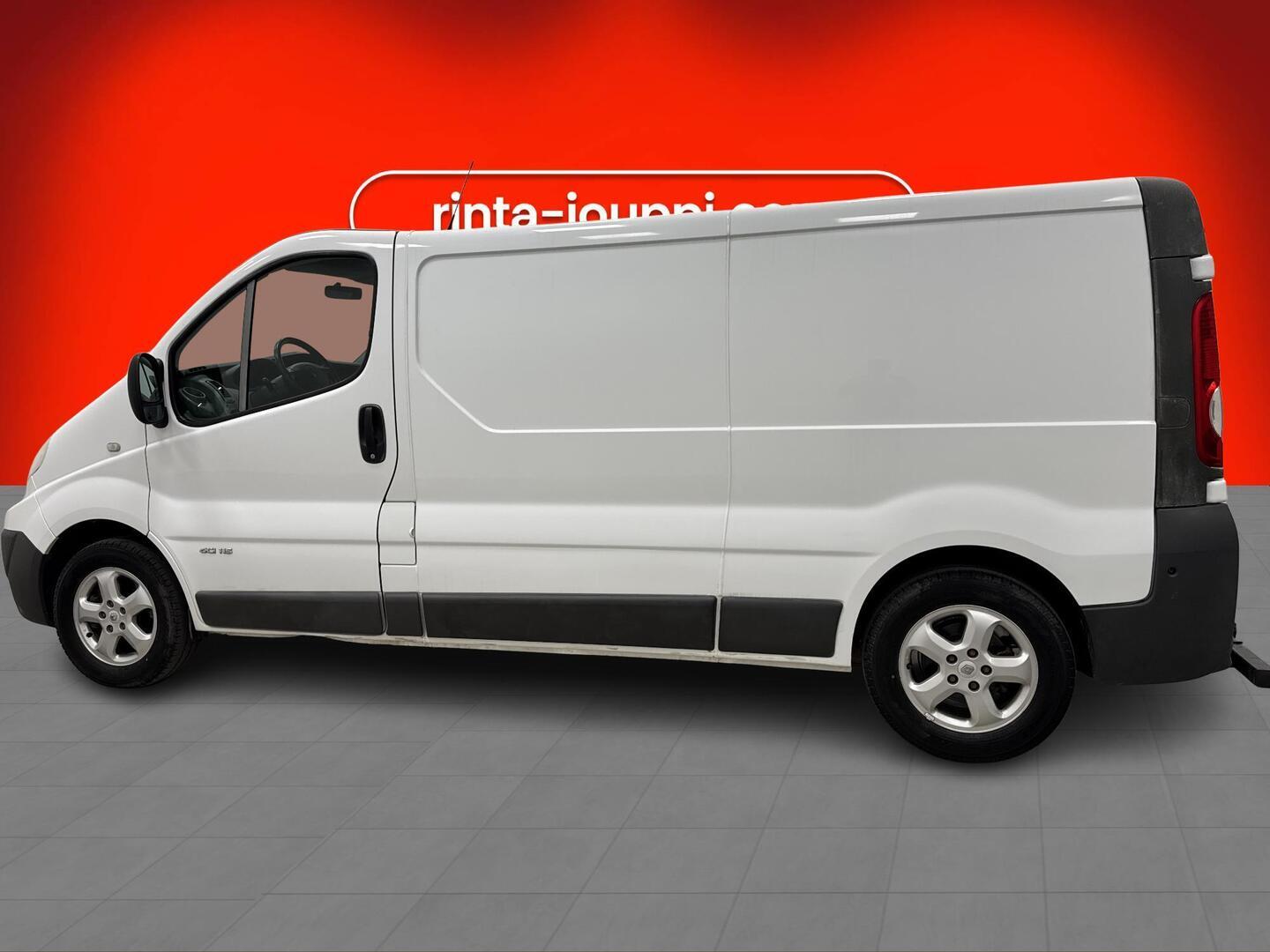 RENAULT Trafic 2012