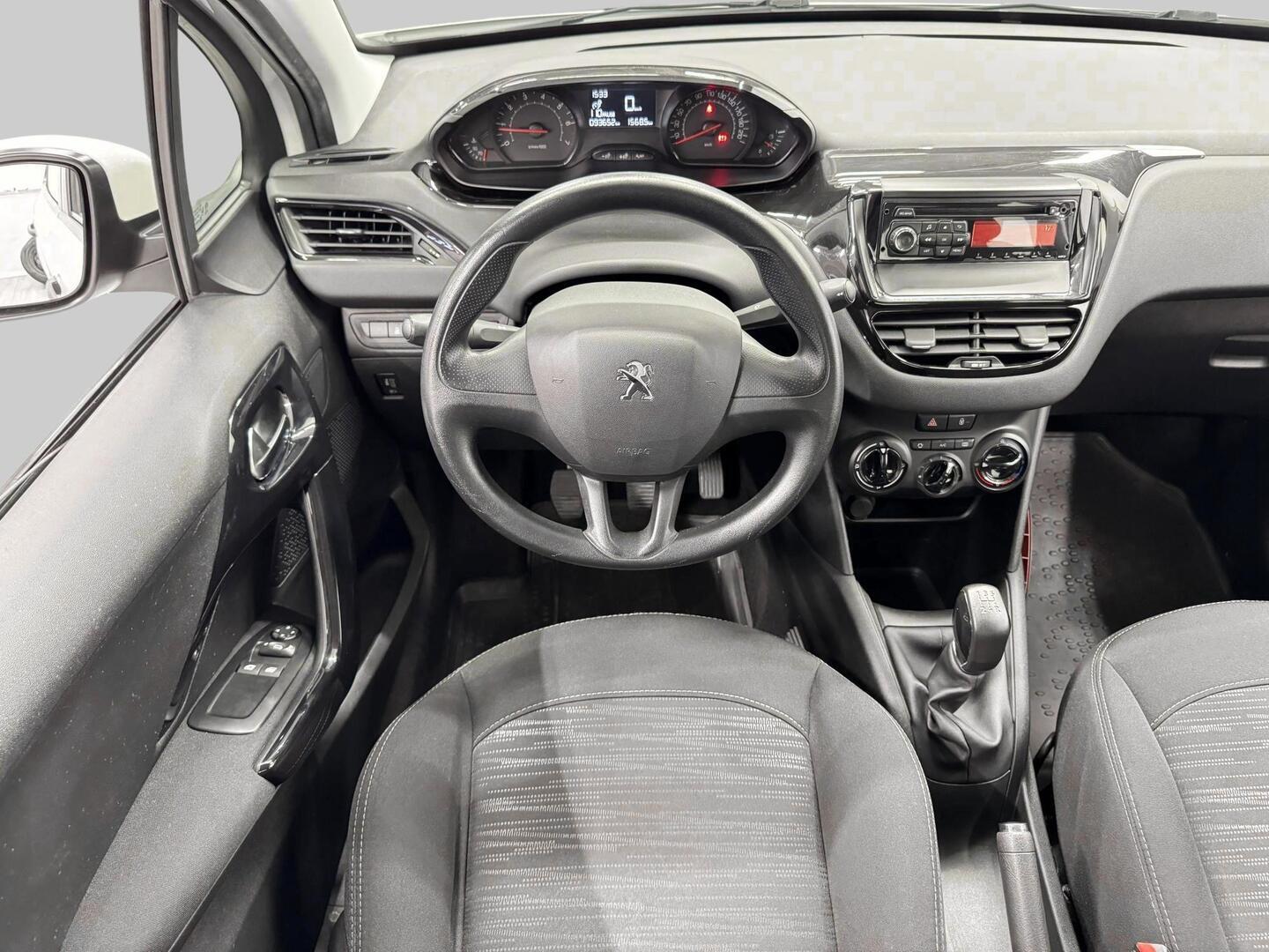PEUGEOT 208 2014