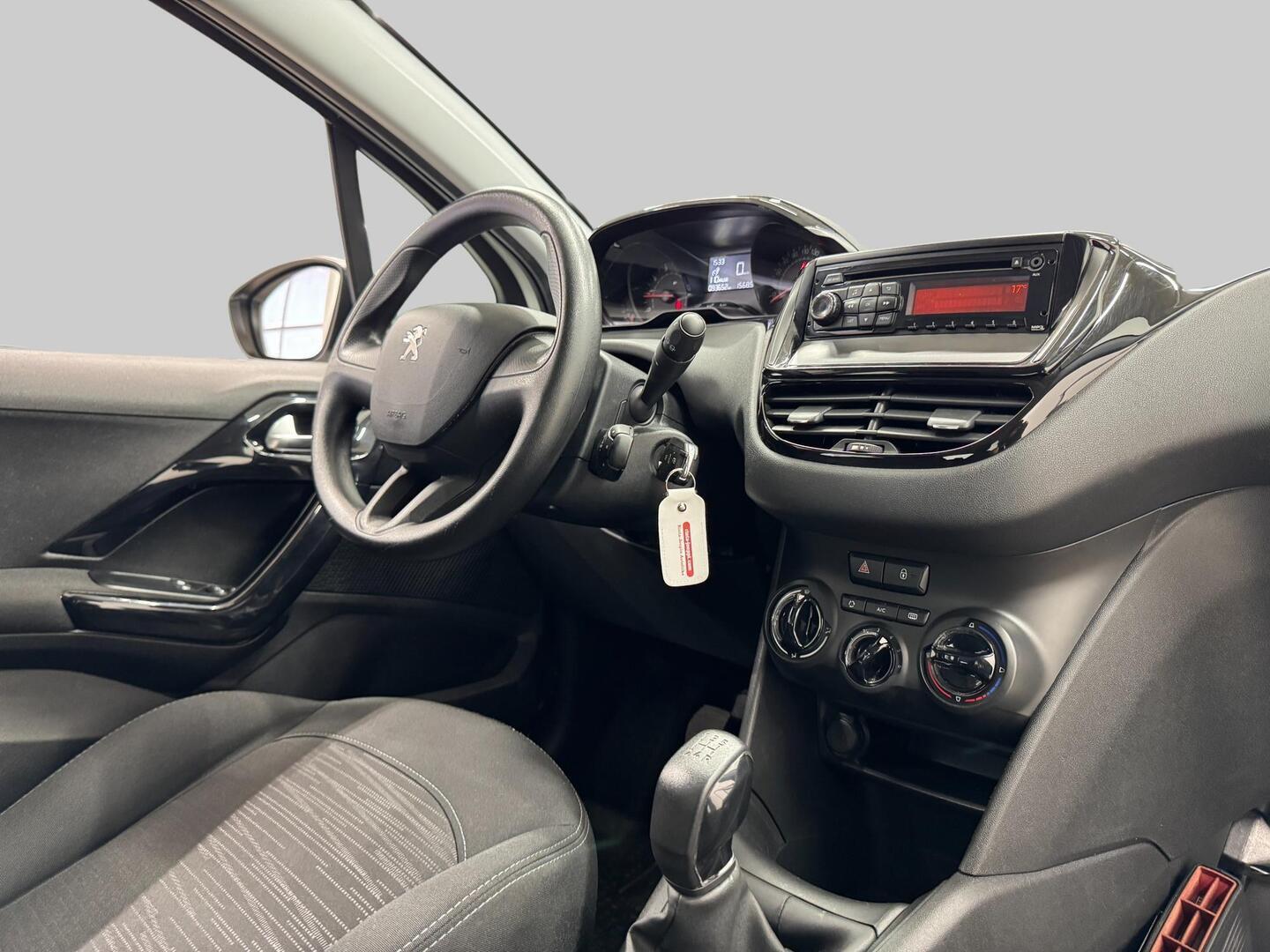 PEUGEOT 208 2014