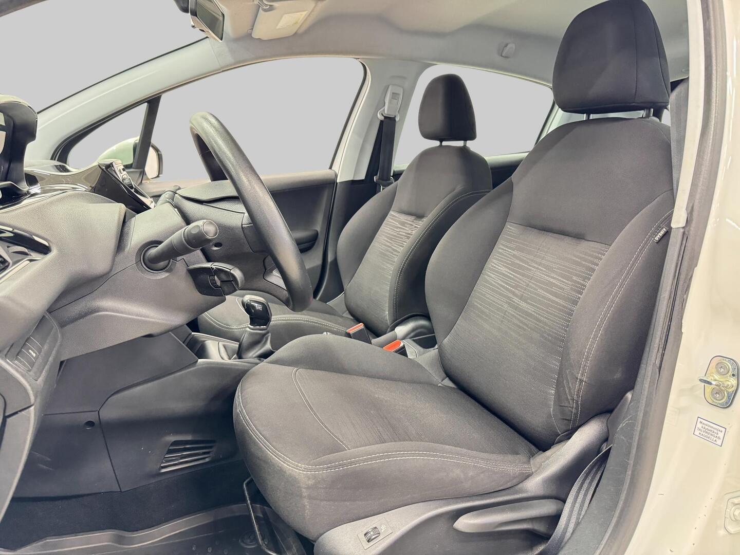 PEUGEOT 208 2014