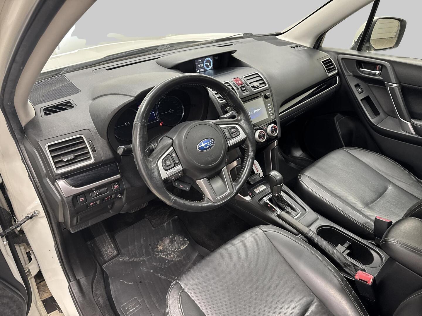 SUBARU Forester 2017