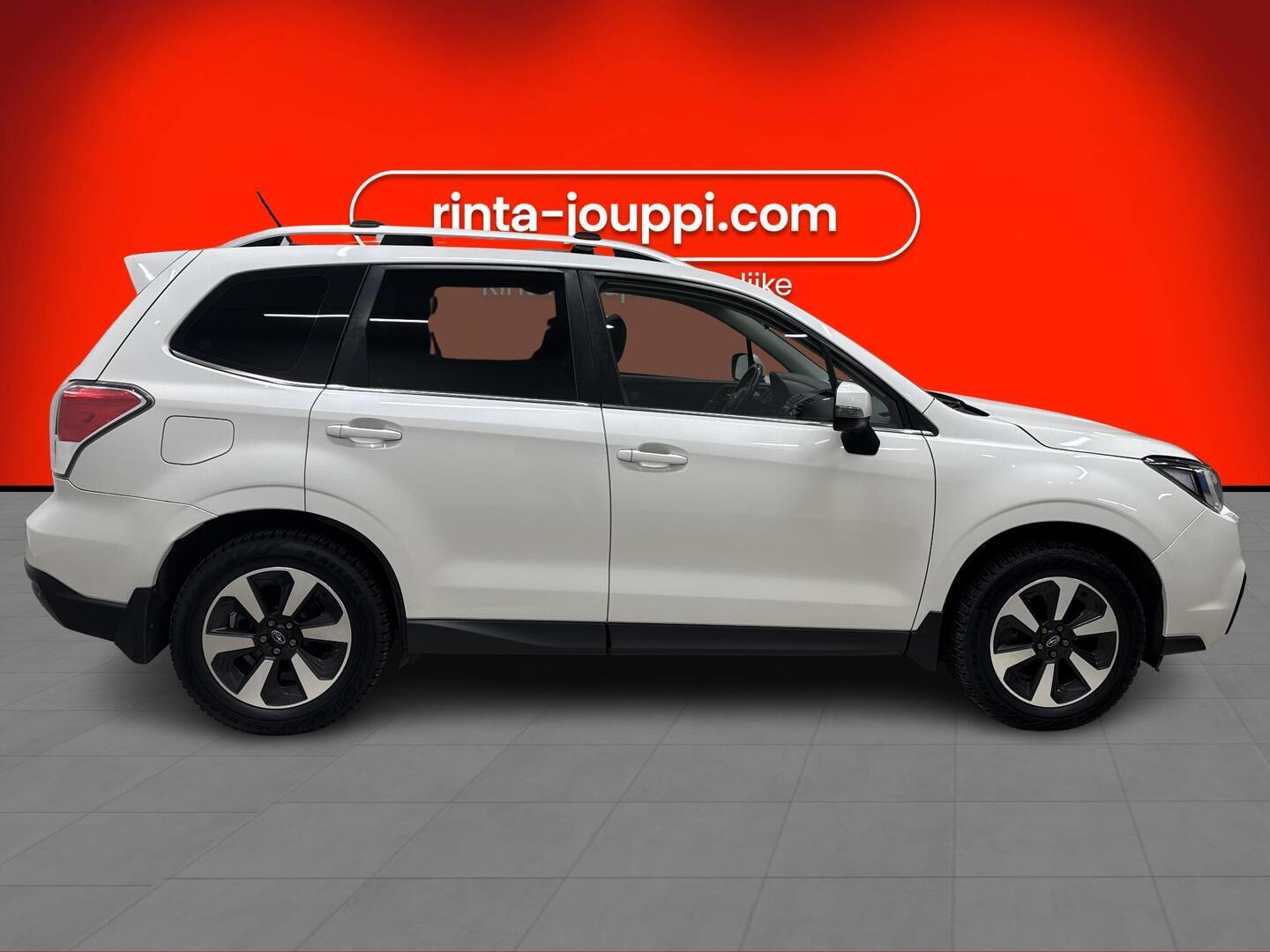 SUBARU Forester 2017