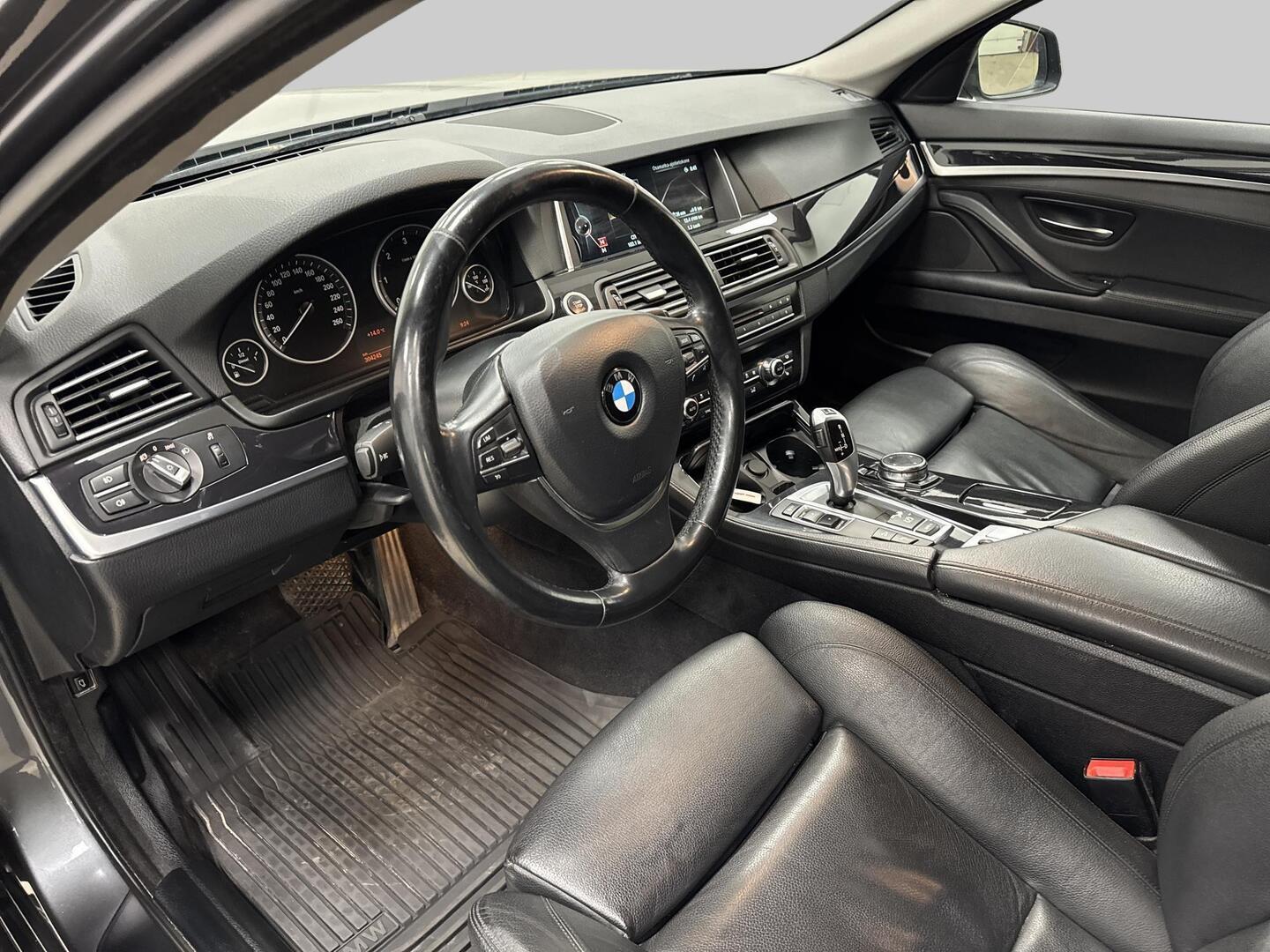 BMW 520 2015