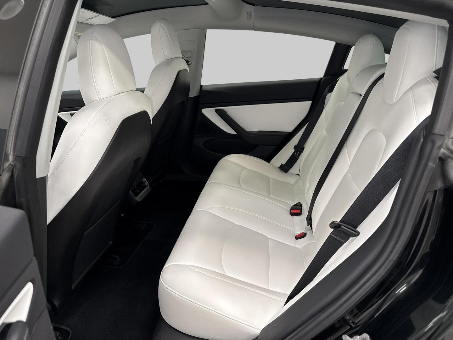 TESLA Model 3 2019