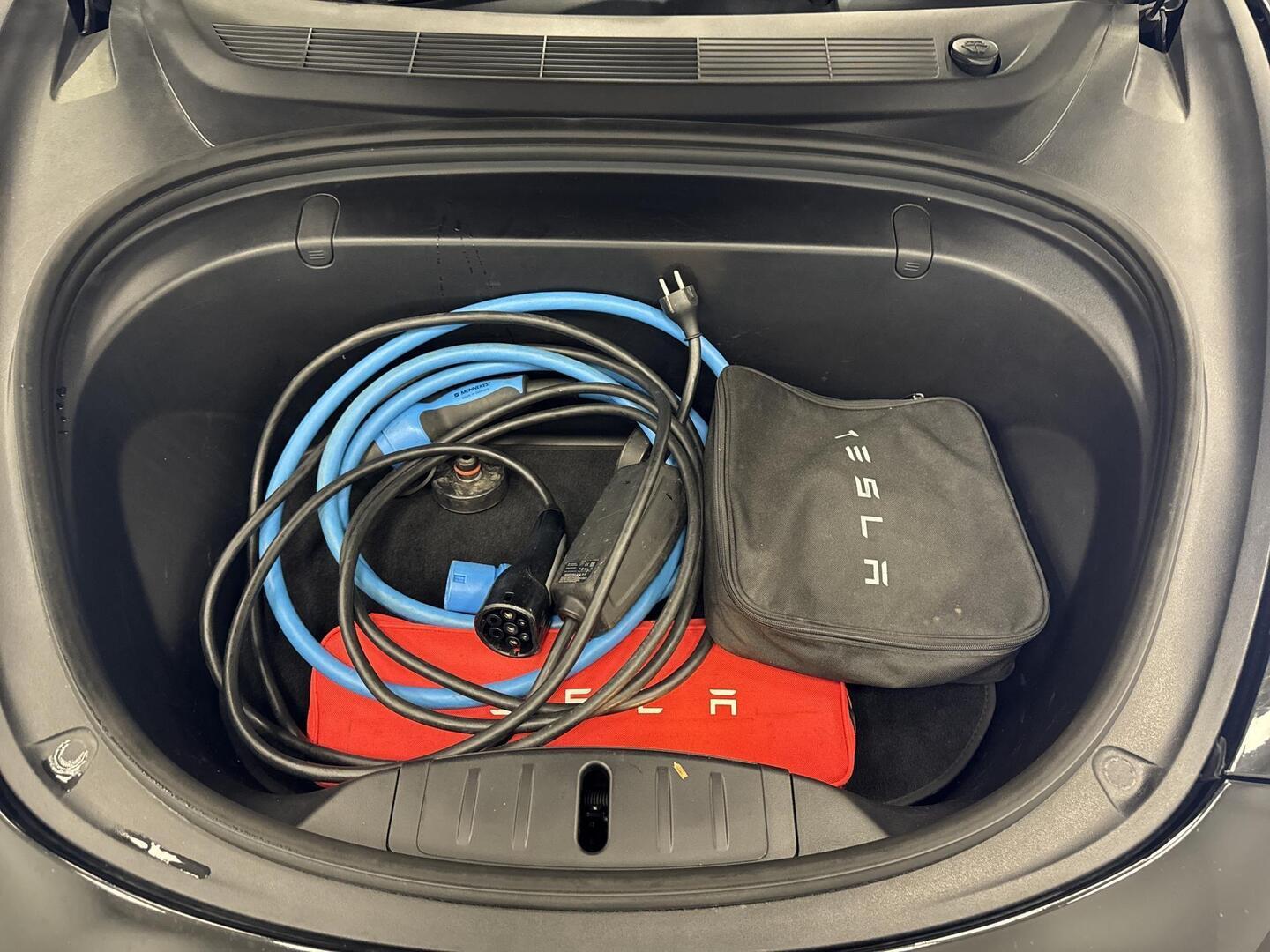 TESLA Model 3 2019