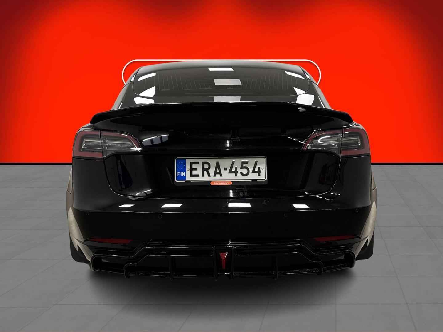 TESLA Model 3 2019