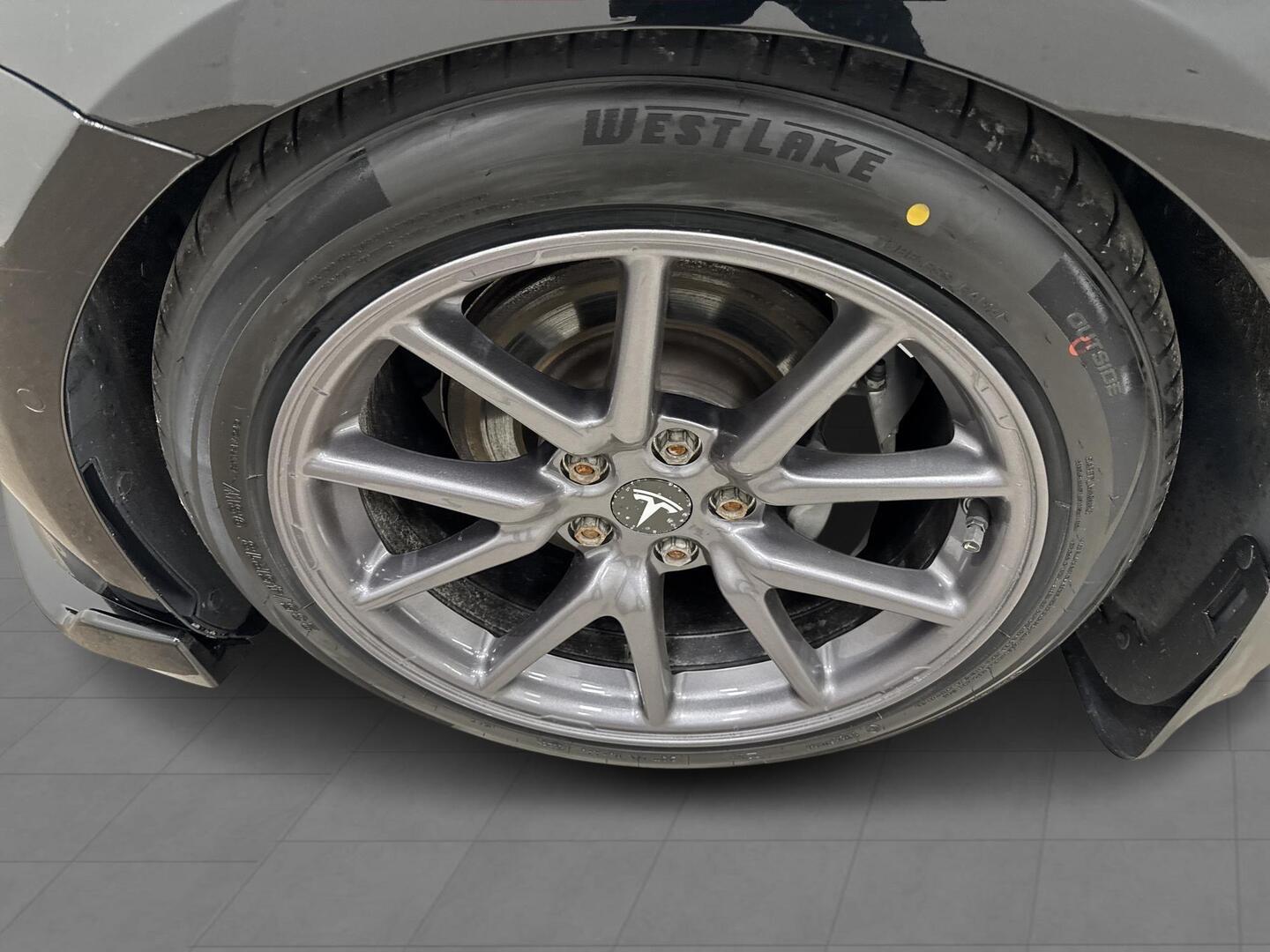 TESLA Model 3 2019