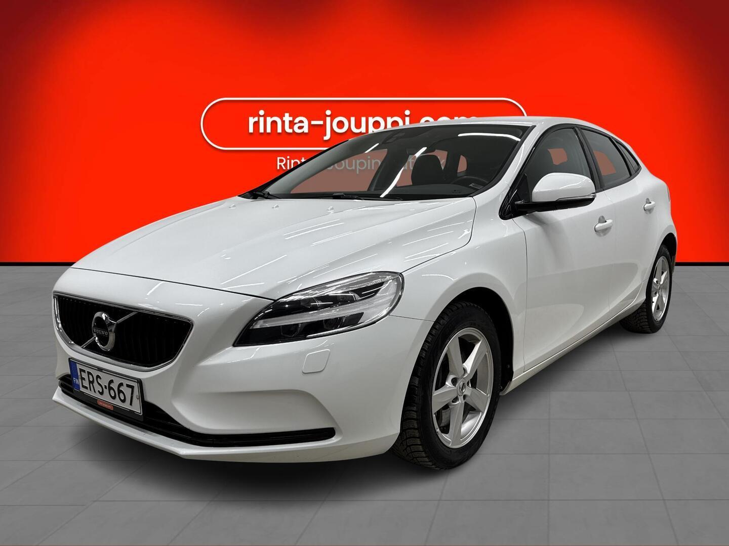 VOLVO V40 2019