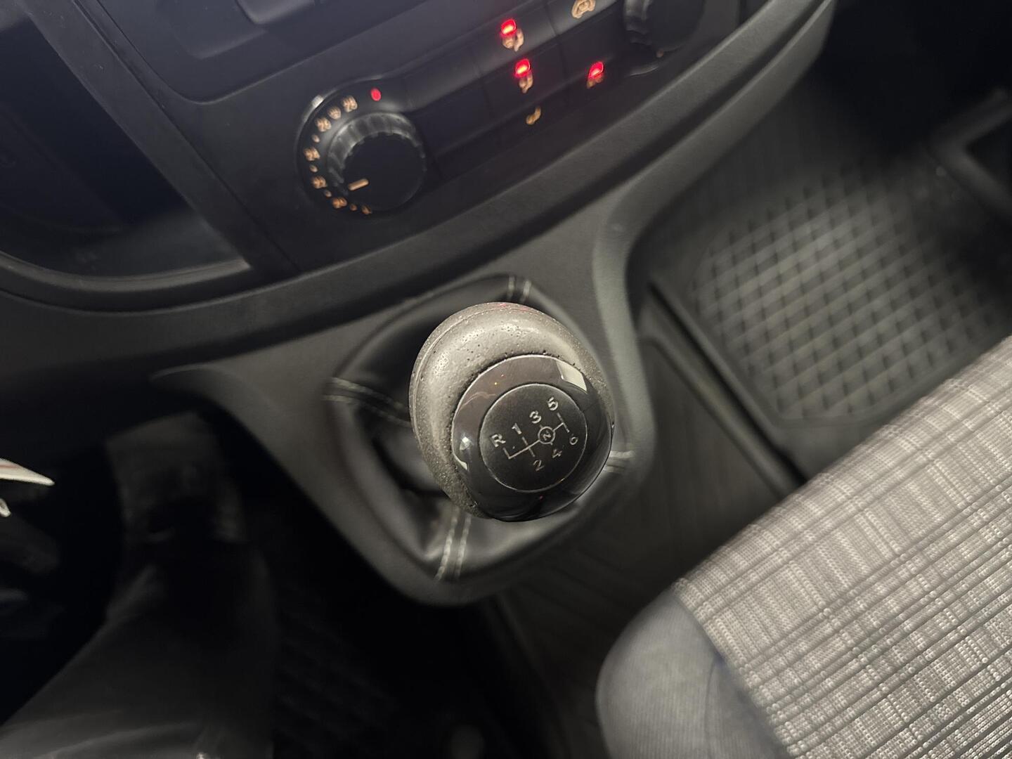 MERCEDES-BENZ Vito 2021