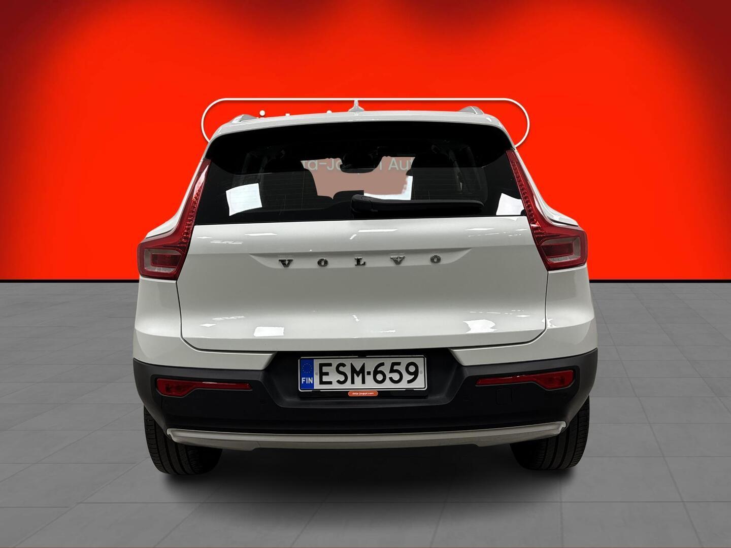 VOLVO XC40 2020
