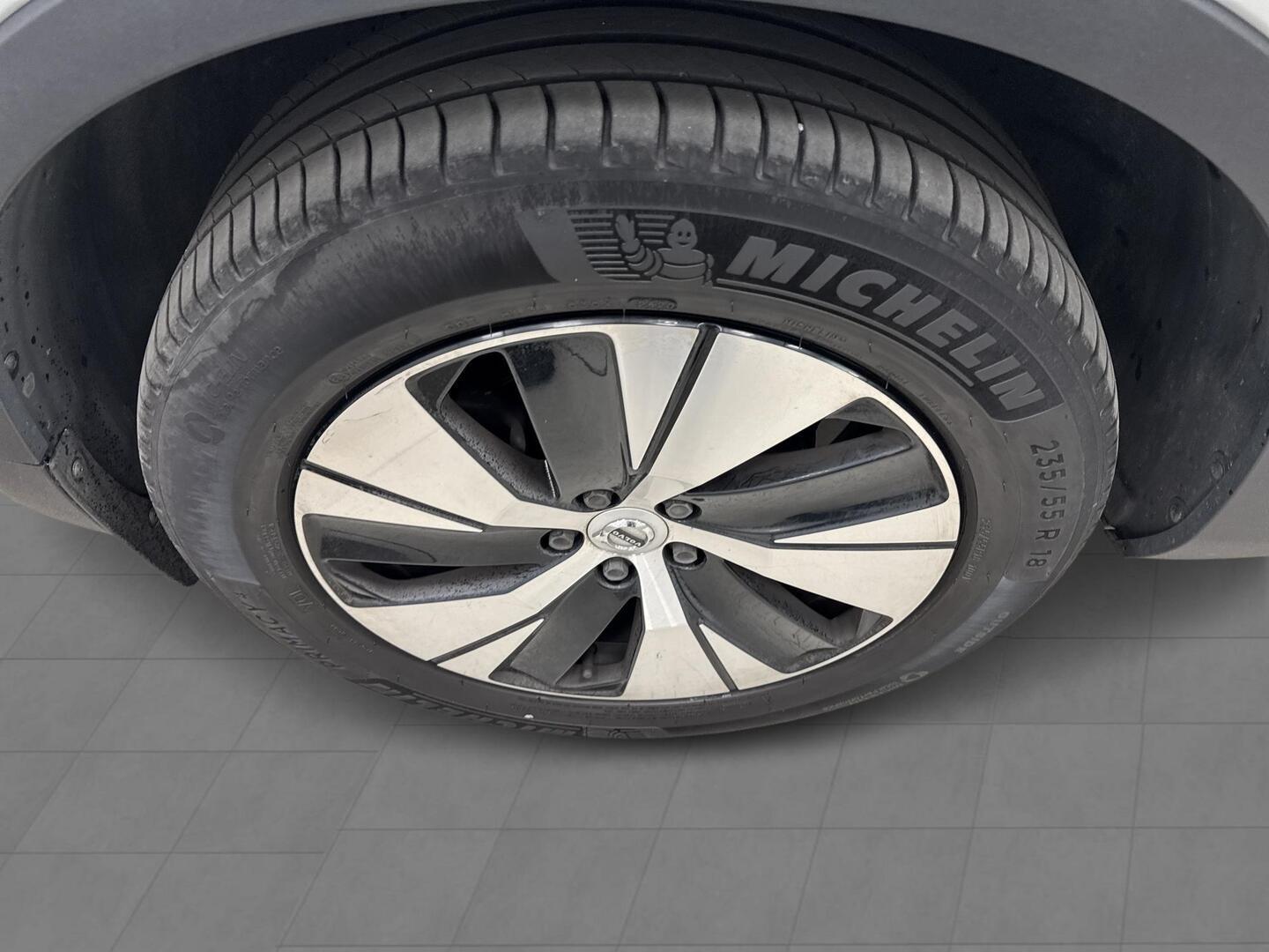 VOLVO XC40 2020