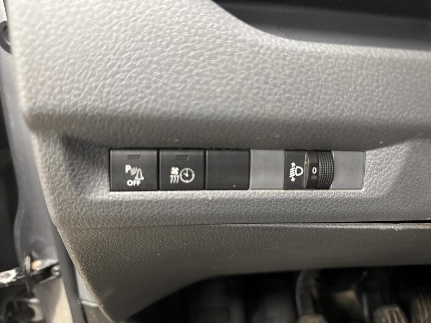 PEUGEOT Expert 2020