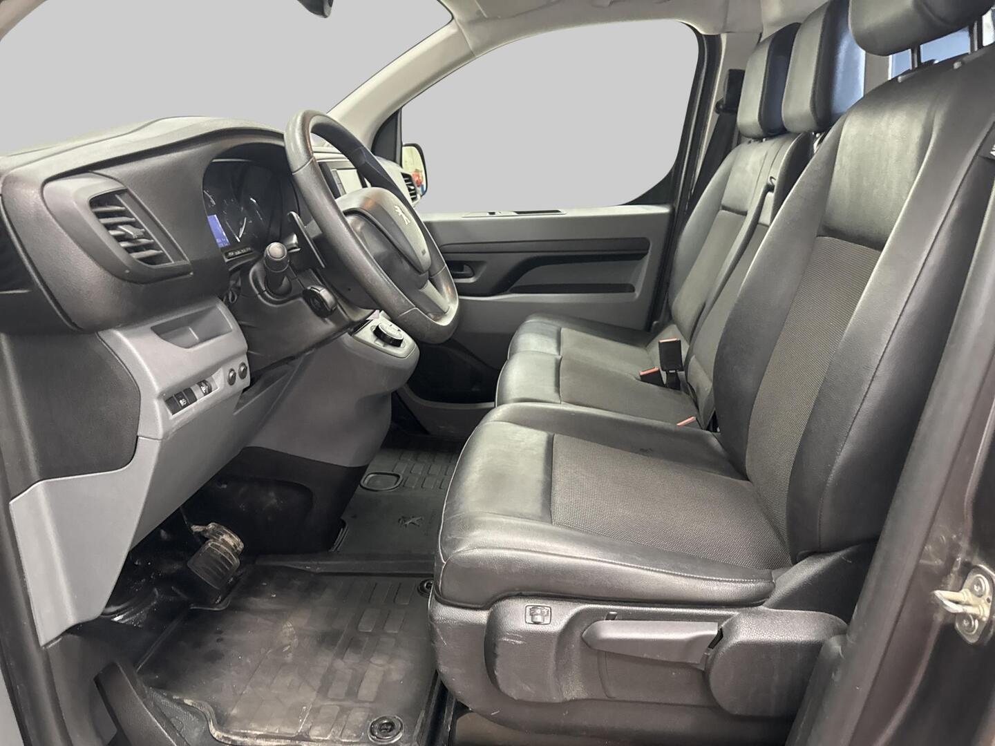 PEUGEOT Expert 2022