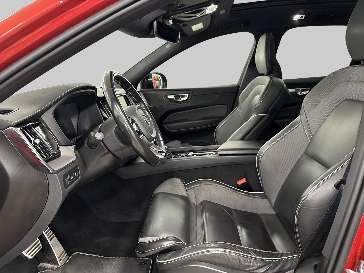 VOLVO XC60 2021