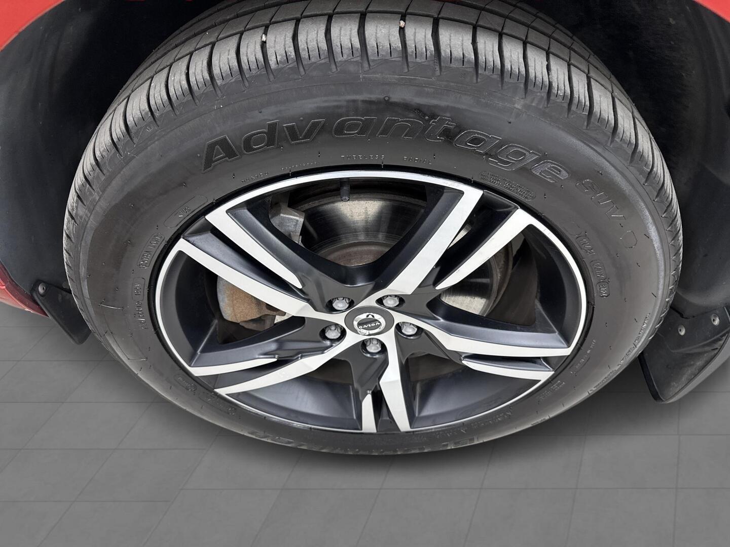 VOLVO XC60 2021