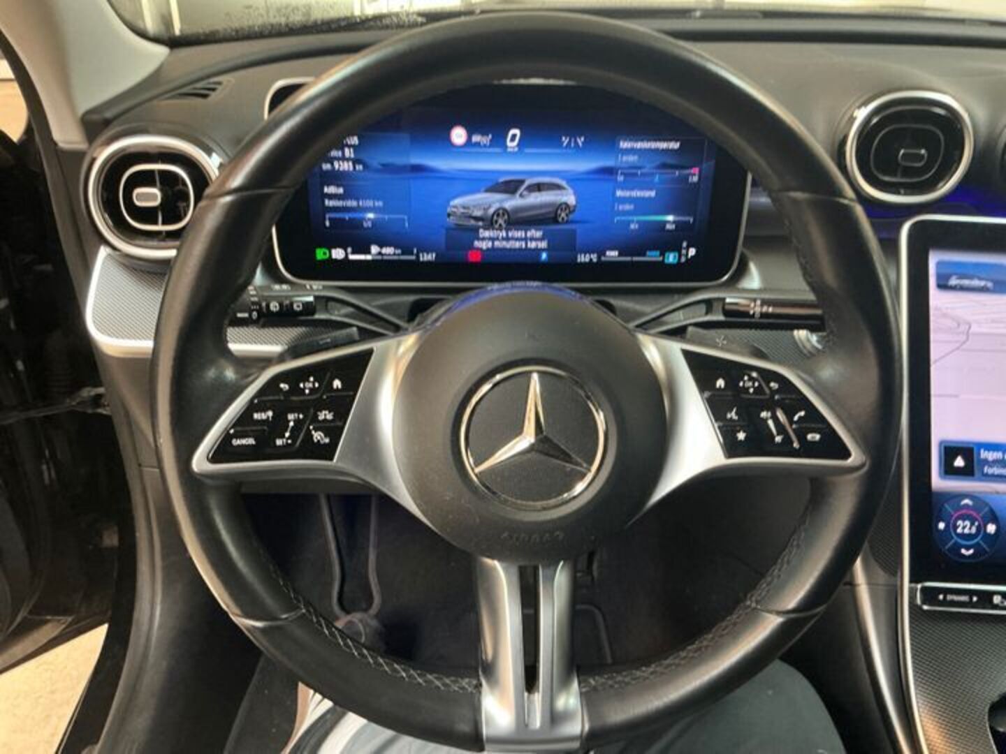 MERCEDES-BENZ C 2023