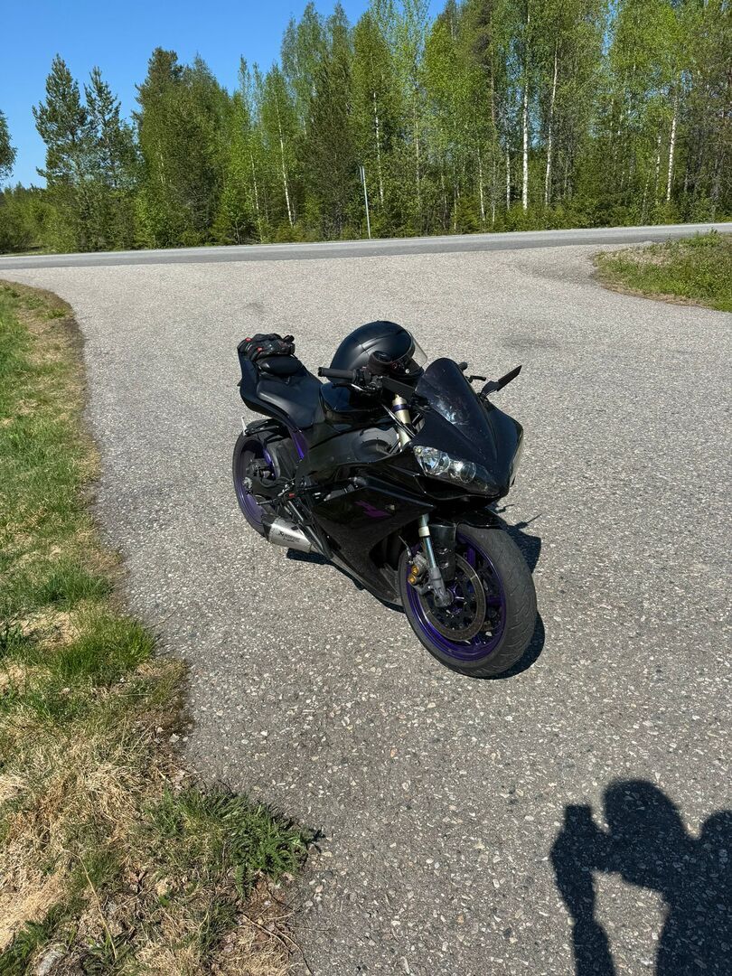 YAMAHA YZF-R1 2005