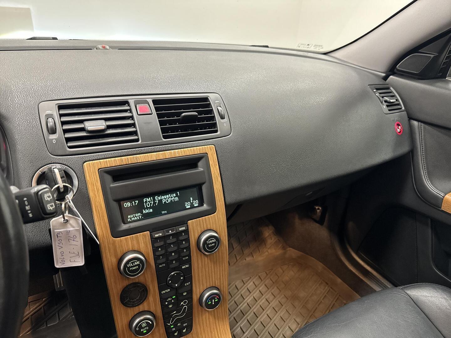 VOLVO V50 2009