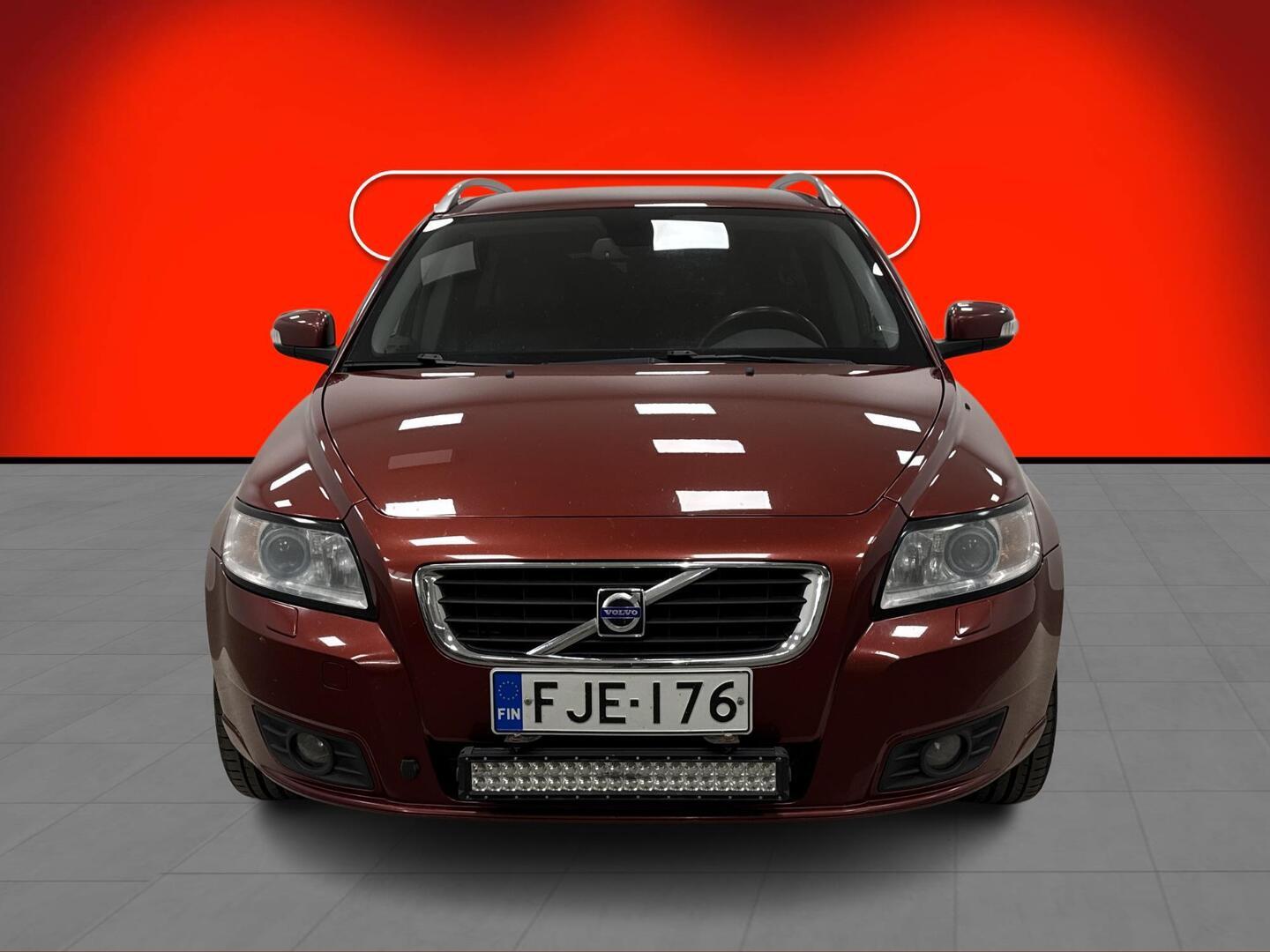 VOLVO V50 2009