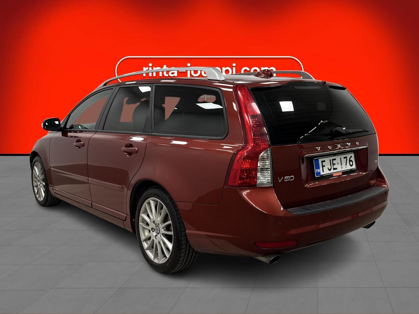 VOLVO V50 2009