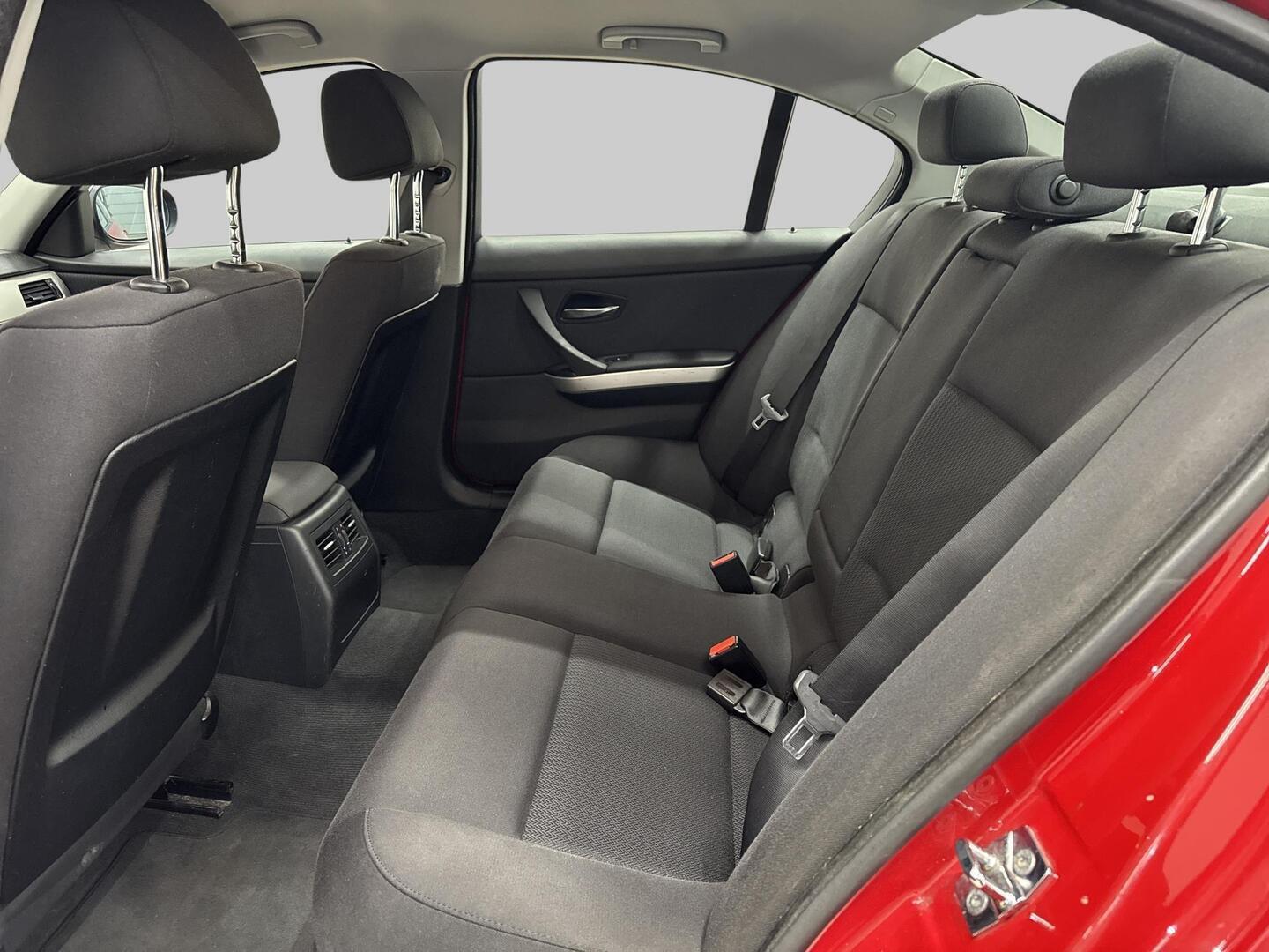 BMW 318 2009