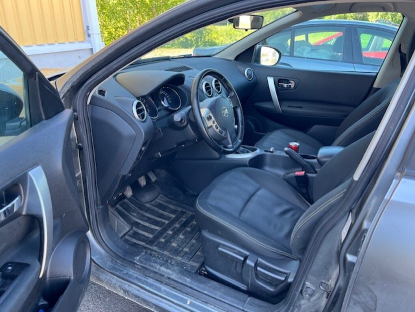 NISSAN Qashqai 2011